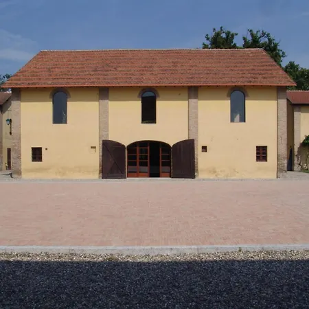 Le Corti Della Gualdana